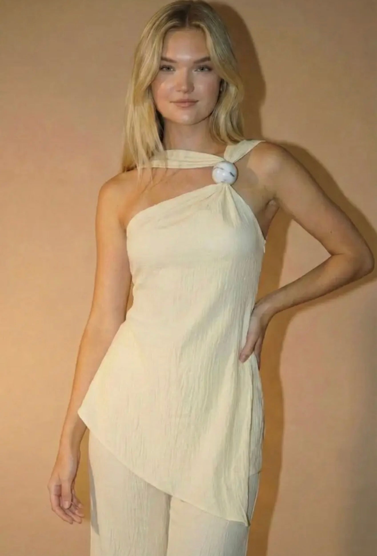 Textured one shoulder top pant set