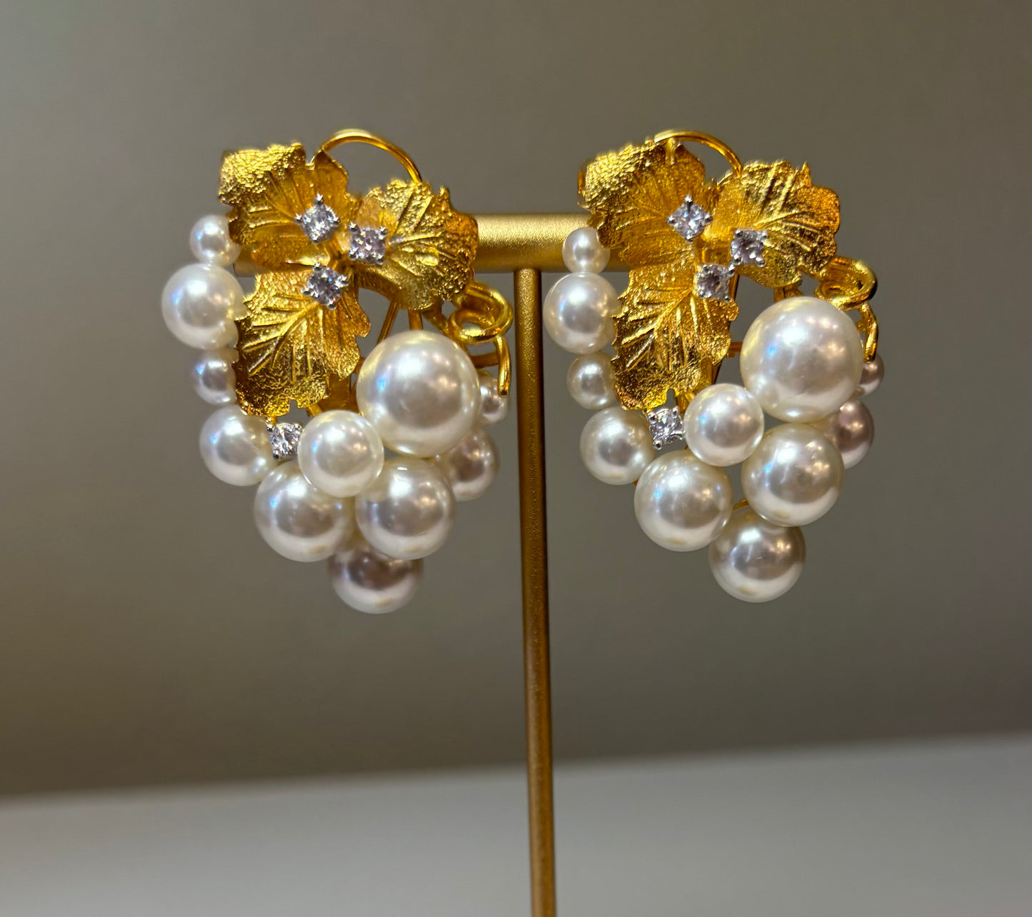 Pearl Cluster Bloom