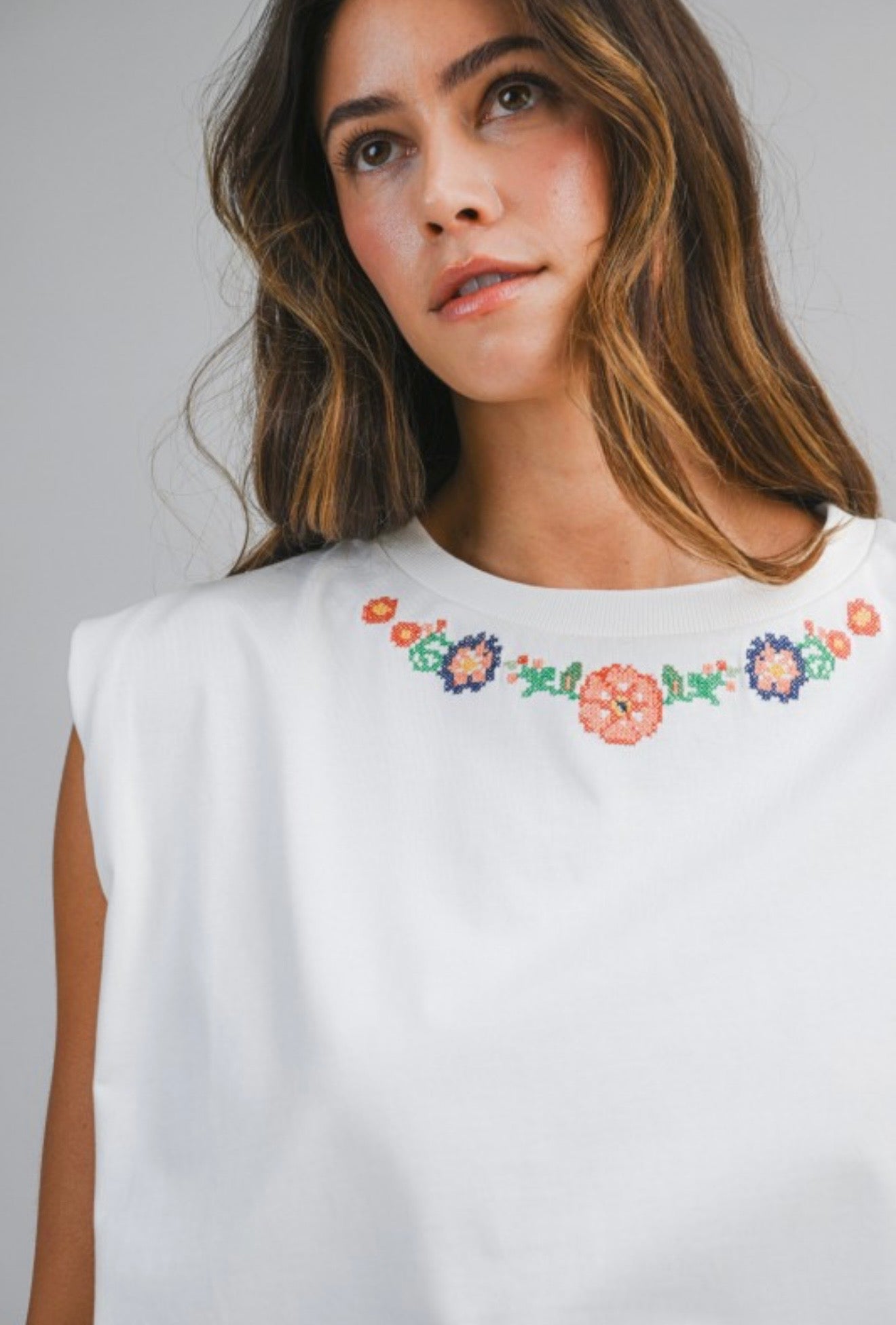 White embroidered shorts set
